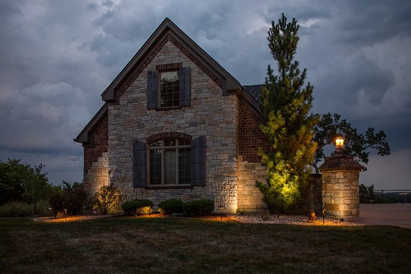 LED Landscape Lighting Kit - 4 Cone Shade Path Lights - 6 Spotlights - Stainless Steel Transformer - 4000K - Image 10