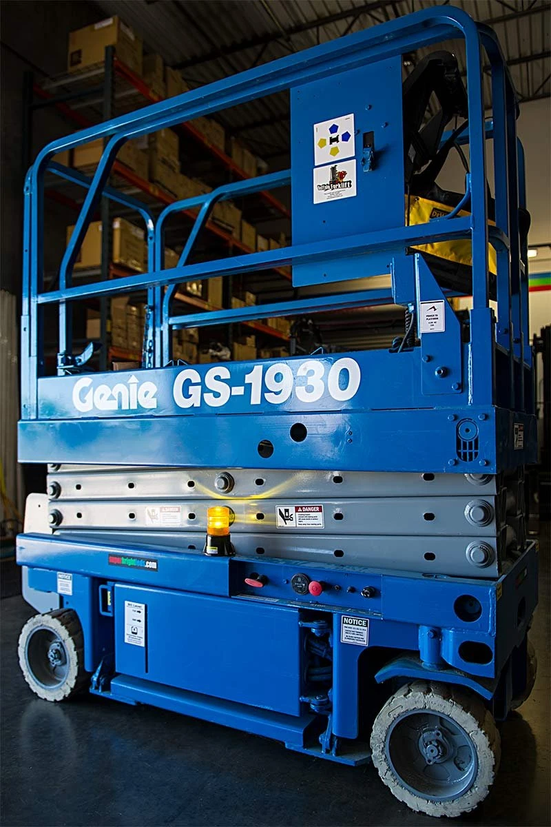 5-1/2" Amber LED Strobe Light Beacon - Single Flash Pattern - Amber - Image 6