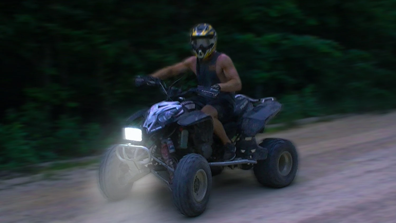 9" Titan Series Quad-Row Off-Road LED Light Bar With Multi Beam Technology - 108W Quad Row - 9,600 Lumens - Multi Beam - Image 15