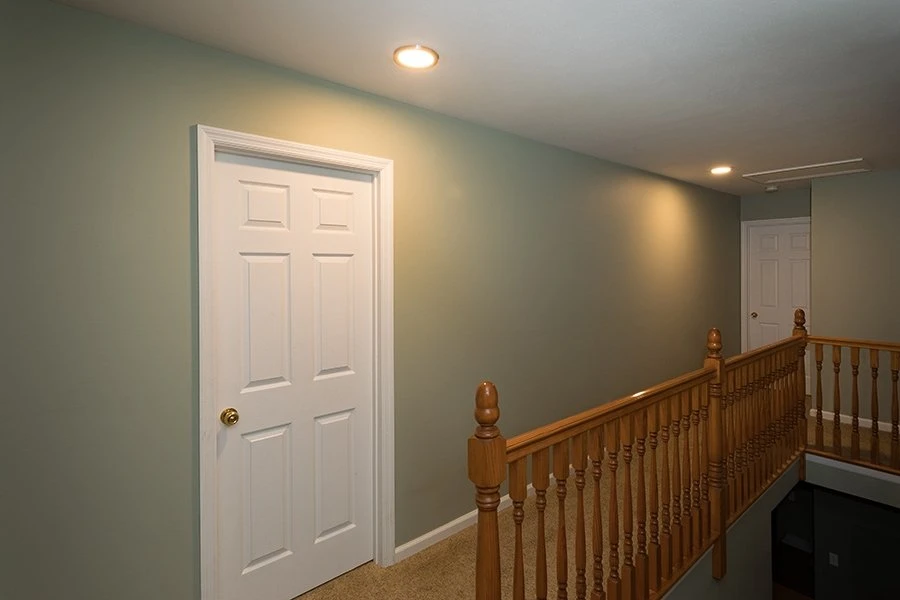 9" LED Downlight - White Magnetic Trim - 18W Flush Mount Ceiling Light - 100W Incandescent Equivalent - Dimmable - 1,440 Lumens - Warm 3000K - Image 9