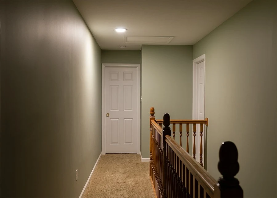 9" LED Downlight - Chrome Magnetic Trim - 18W Flush Mount Ceiling Light - 100W Incandescent Equivalent - Dimmable - 1,440 Lumens - 3000K / 4000K - Image 12