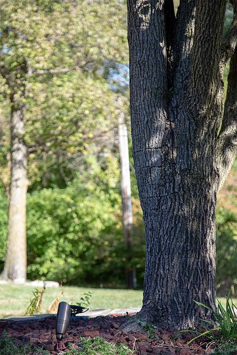 LED Landscape Lighting Kit - 6 Spotlights - 4 Cone Shade Path Lights - Stainless Steel Transformer - Natural White - Image 7