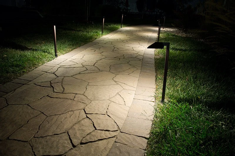 Landscape LED Path Lights With Offset 5" Square Light Head - 1 Watt - Image 4