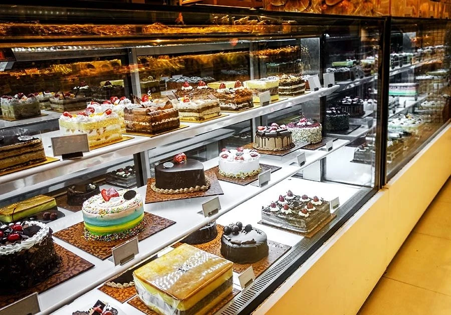 5m White LED Strip Light - HighLight Series Tape Light - High CRI - 12V/24V - IP20 - Warm White 3500K - 196.9in (16.40ft) - Image 3